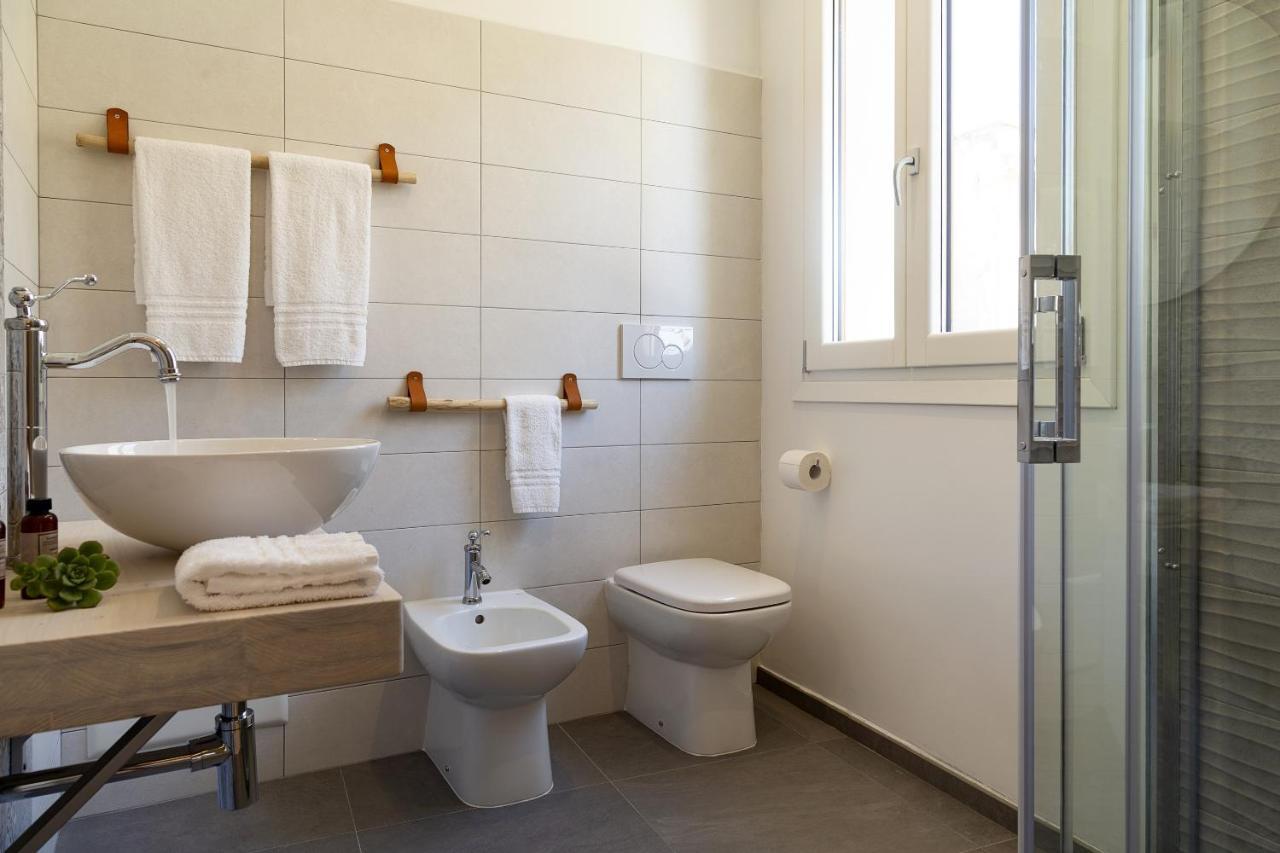La Via Rooms And Terrace Olbia Exterior foto