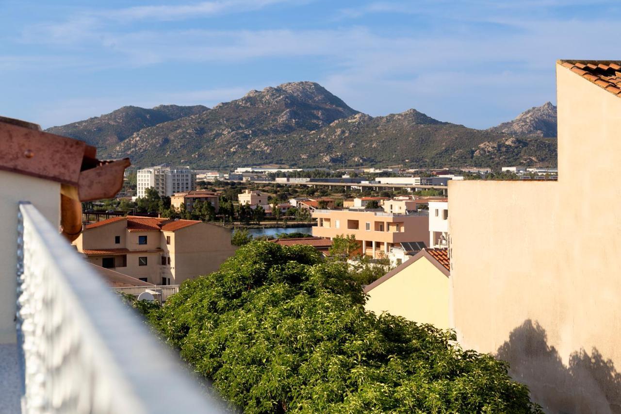 La Via Rooms And Terrace Olbia Exterior foto