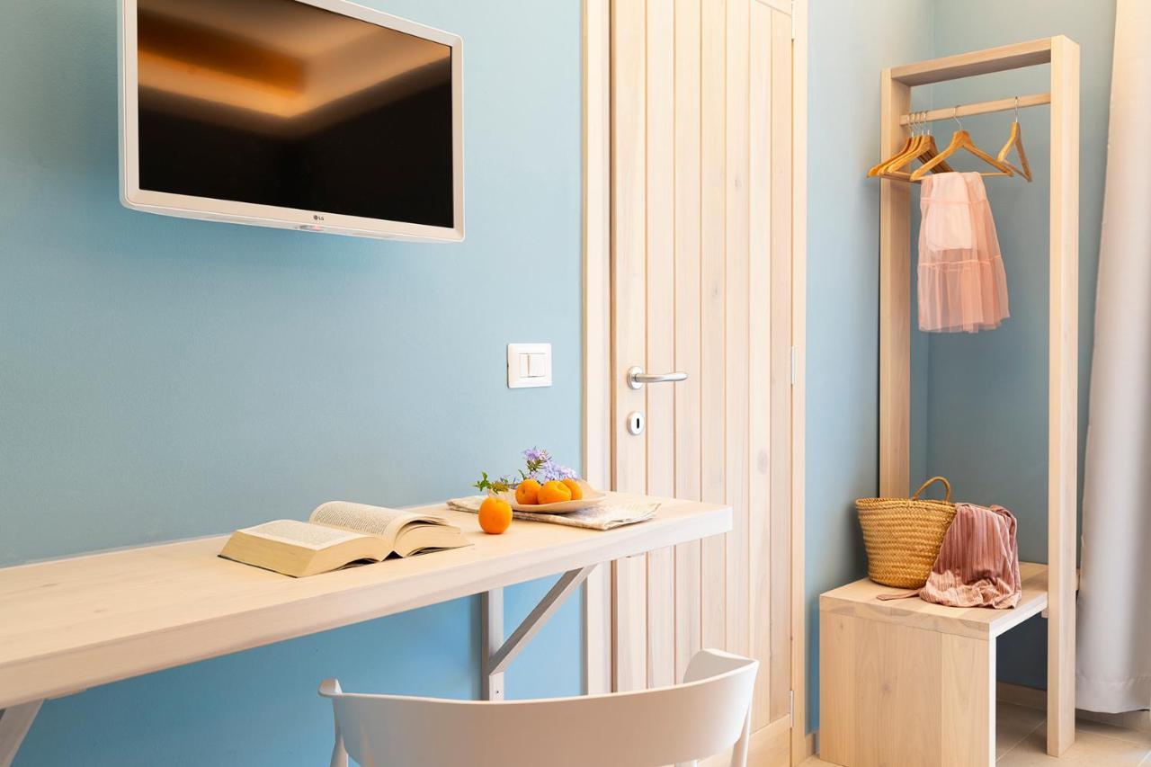 La Via Rooms And Terrace Olbia Exterior foto